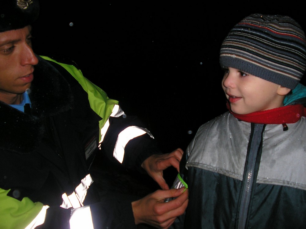 ПРОВЕРКИ НА ДОРОГЕ ФАРЫ ВЫСВЕТИЛИ… ТЬМУ